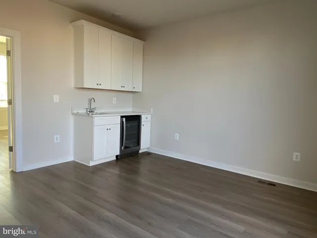 $4,750 | 16356 Columbus Avenue, Rockville, MD 20855