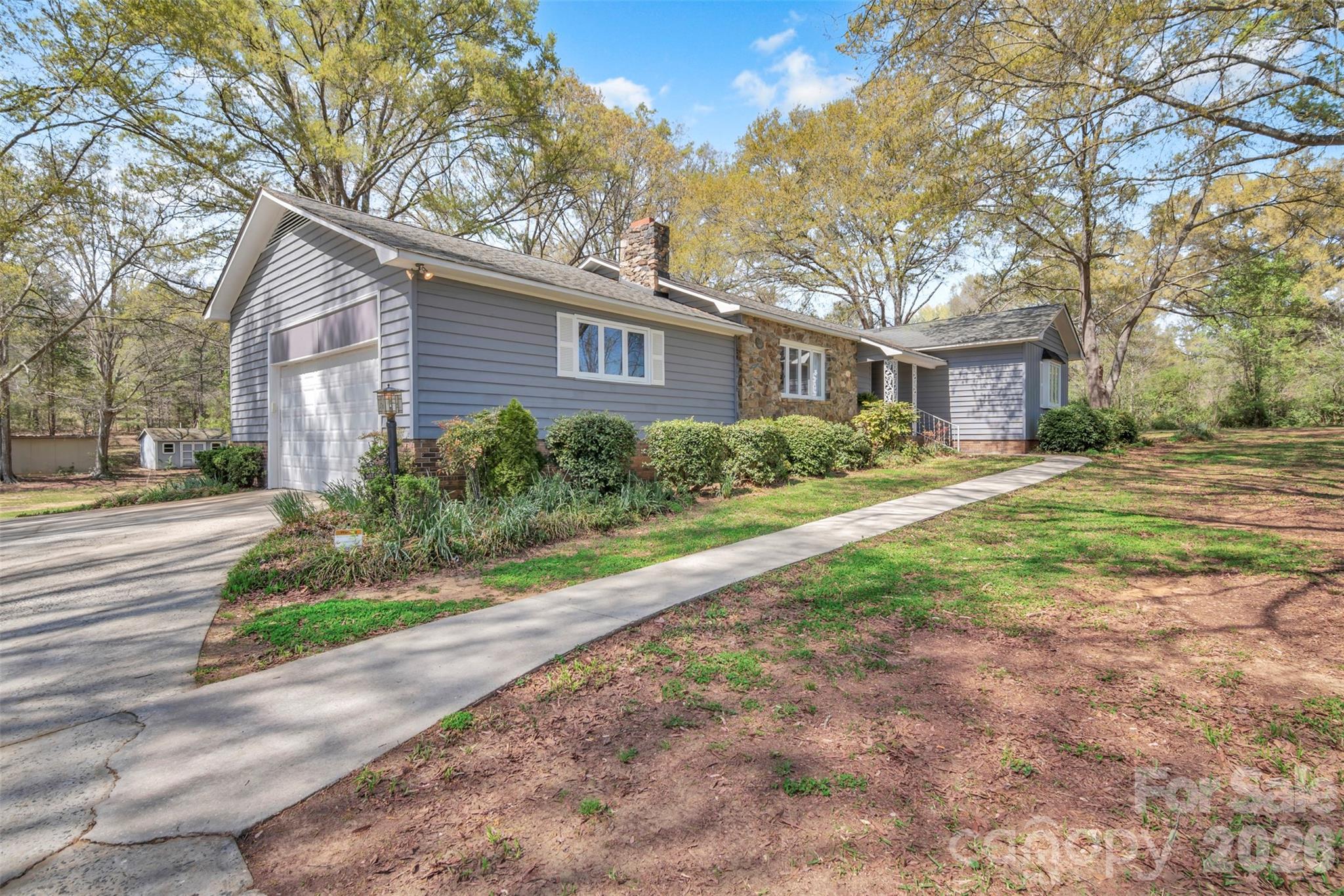 1471 Monroe Highway Lancaster, SC 29720 - Photo 4 of 45 a front view of house with yard and green space