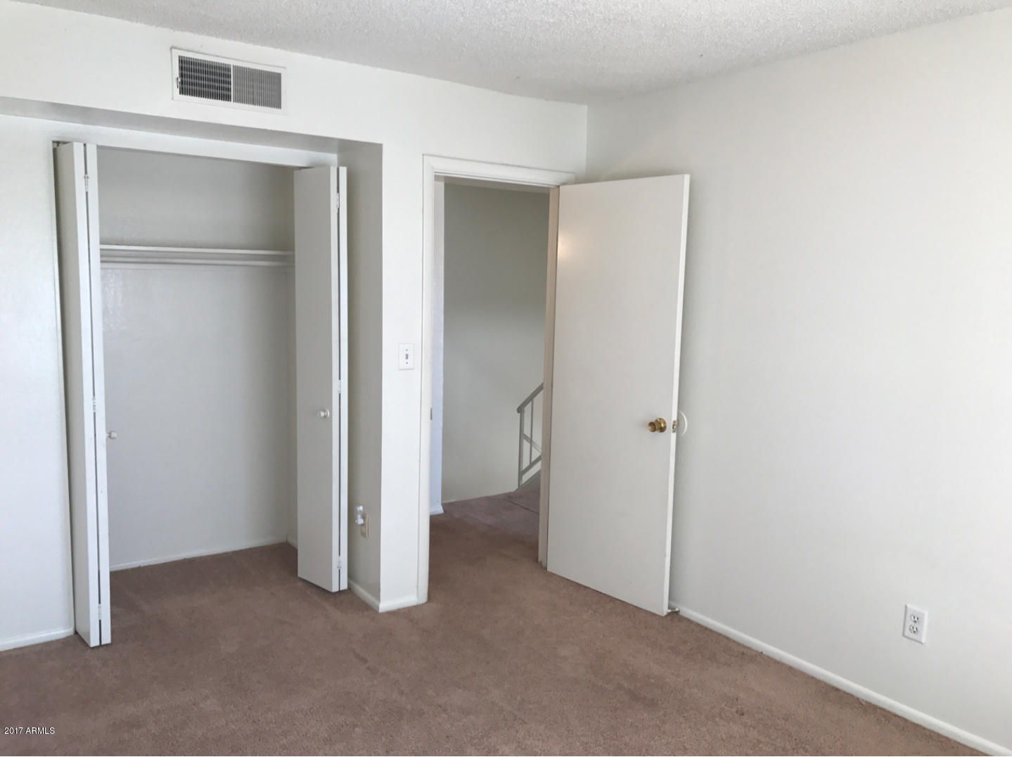4427 East Riverside Street Phoenix, AZ 85040 - Photo 14 of 20 15088694259705d029c9114273aa8152af0636b7