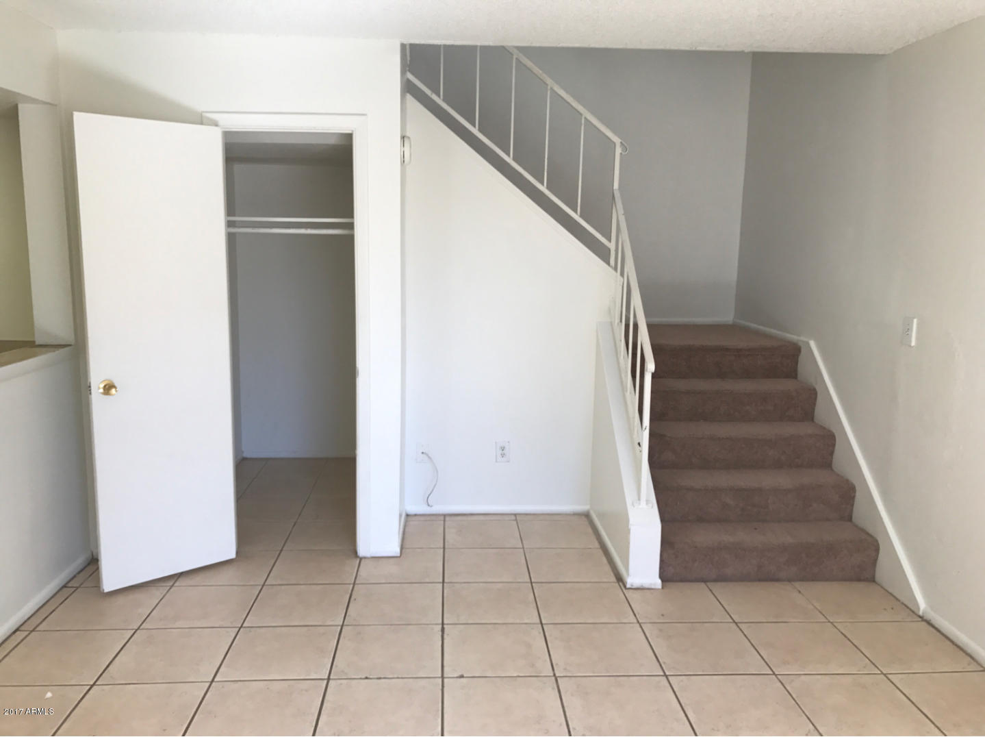 4427 East Riverside Street Phoenix, AZ 85040 - Photo 4 of 20 1508868367f4394476b06b46549939e0d1b07e1b