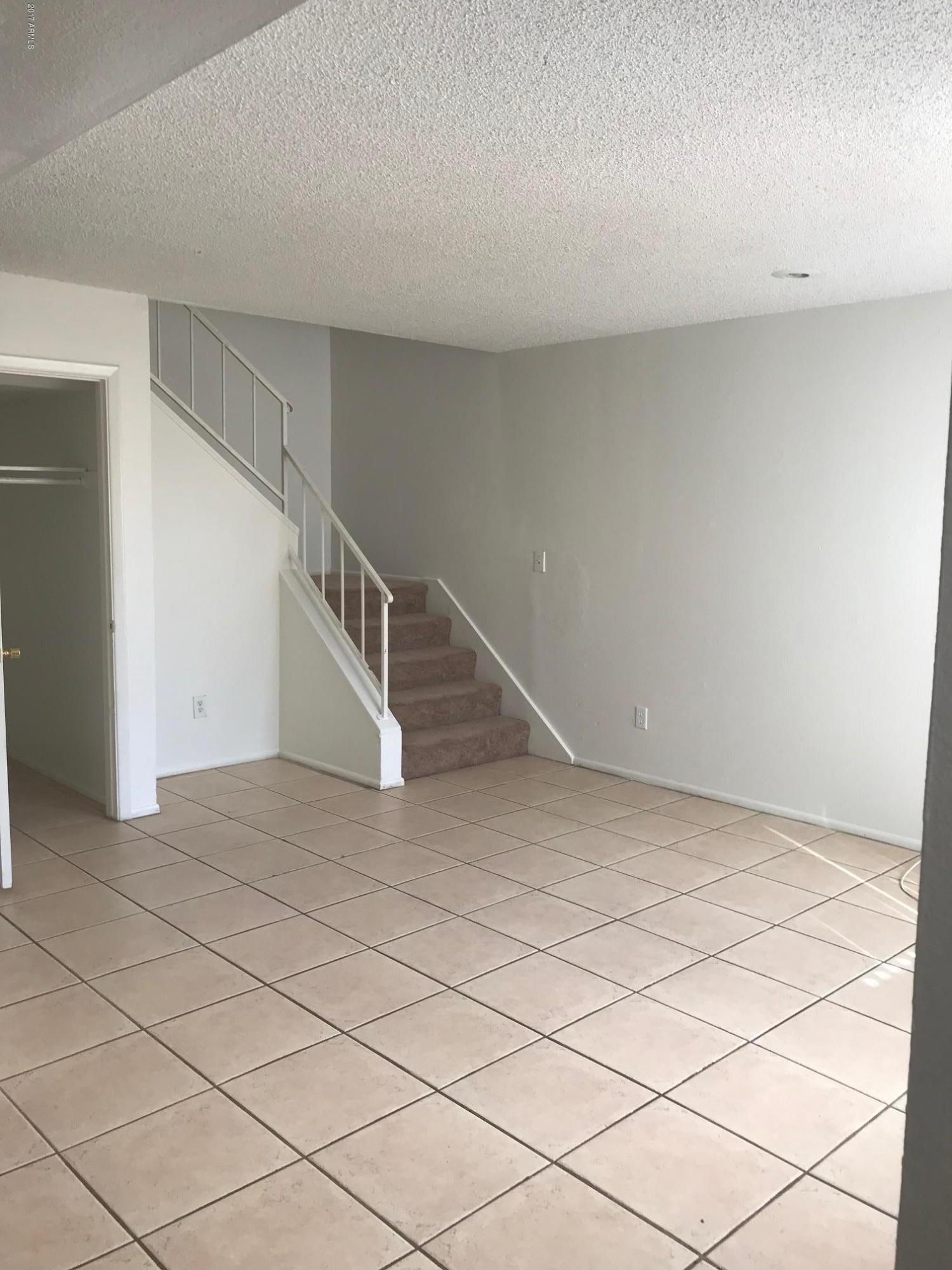 4427 East Riverside Street Phoenix, AZ 85040 - Photo 5 of 20 IMG_0477
