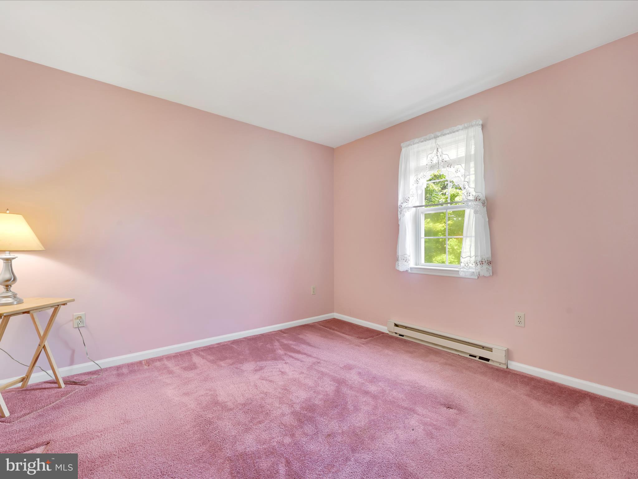 95 Comanche Drive Auburn, PA 17922 - Photo 19 of 33 an empty room with windows