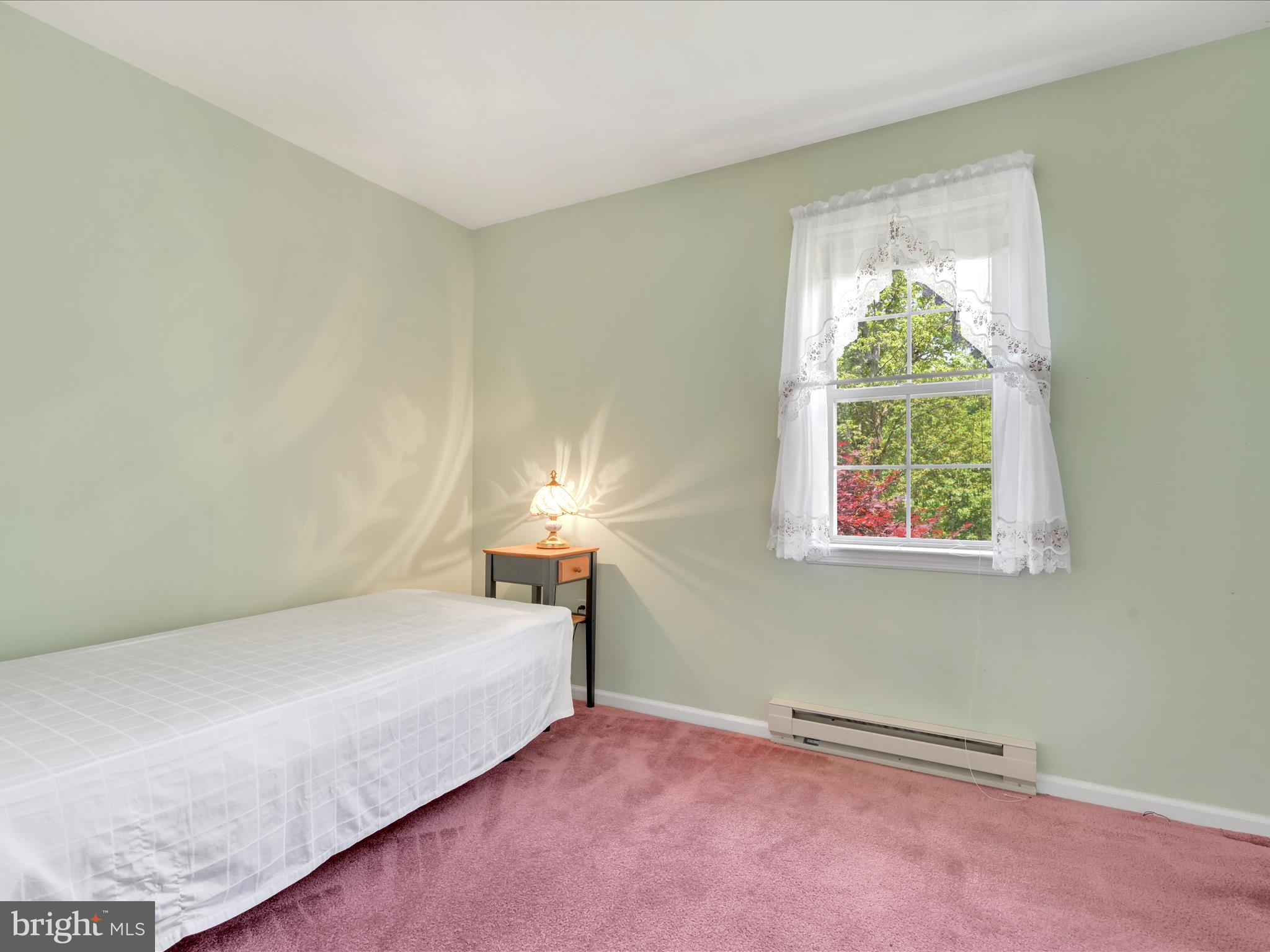 95 Comanche Drive Auburn, PA 17922 - Photo 20 of 33 a bedroom with a bed and a window