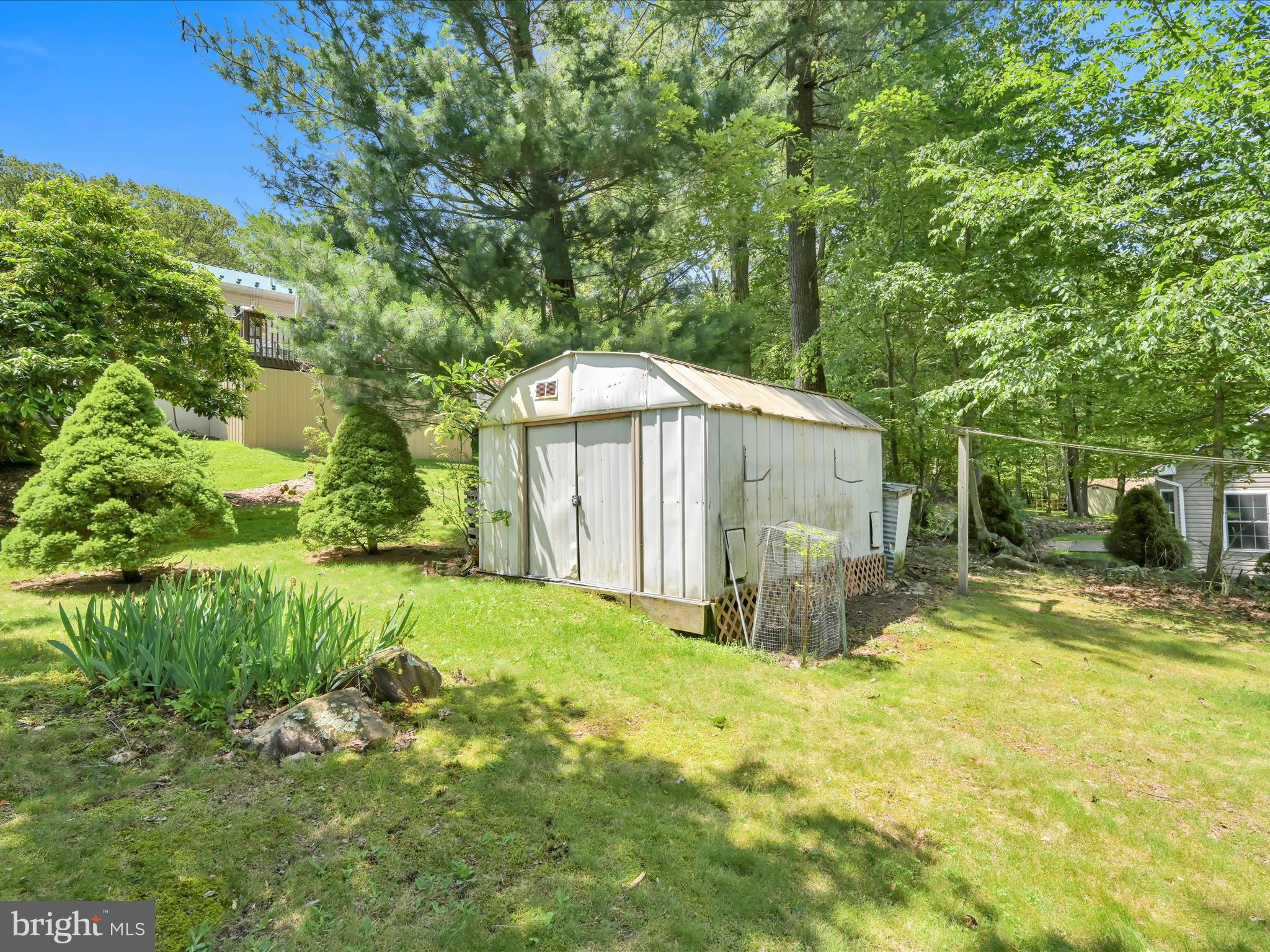 95 Comanche Drive Auburn, PA 17922 - Photo 29 of 33 a view of a house with backyard and garden