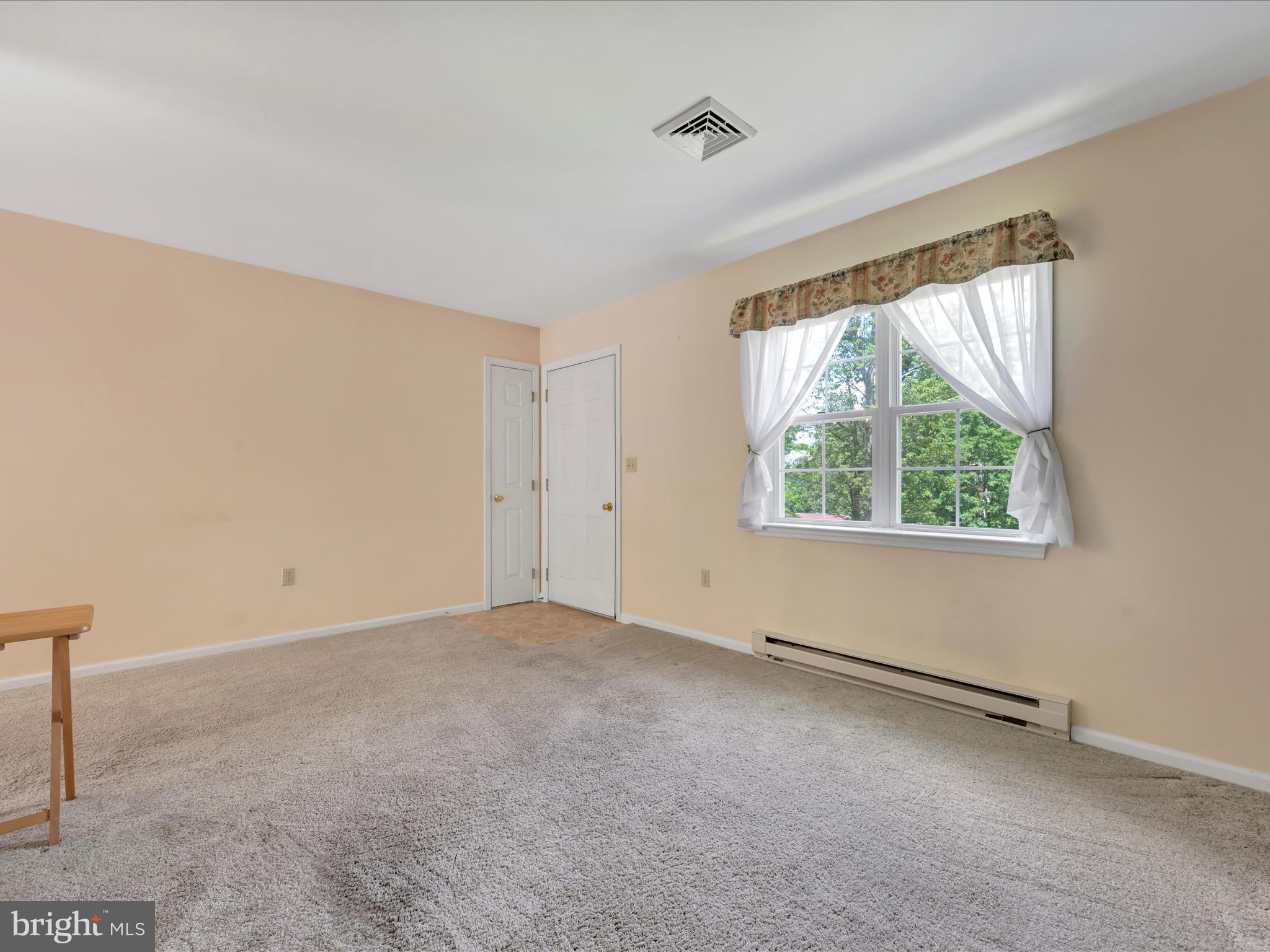 95 Comanche Drive Auburn, PA 17922 - Photo 9 of 33 an empty room with a window