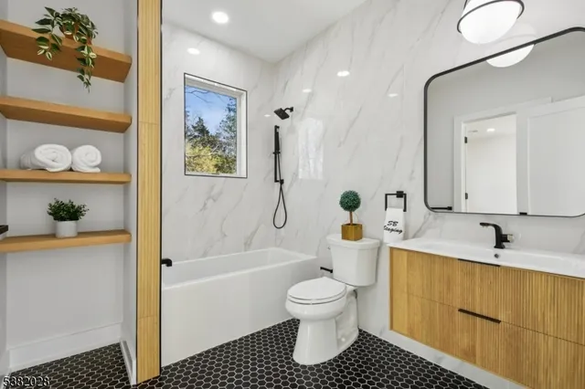 $3,999,999 | 19 Highlander Drive, Scotch Plains, NJ 07076