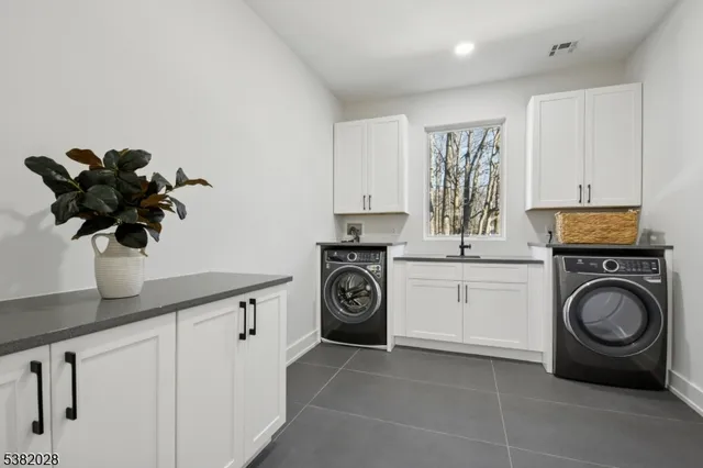 $3,999,999 | 19 Highlander Drive, Scotch Plains, NJ 07076