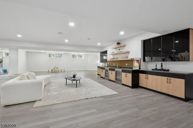 $3,999,999 | 19 Highlander Drive, Scotch Plains, NJ 07076