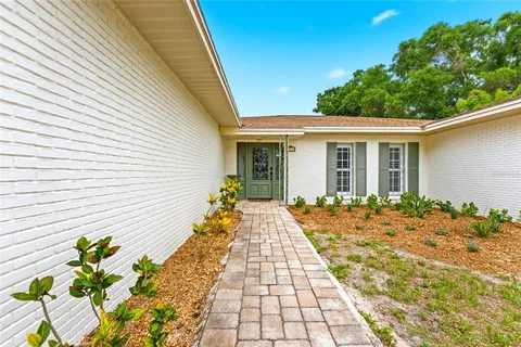 $499,000 | 7202 Spring Valley Drive, Tampa, FL 33615