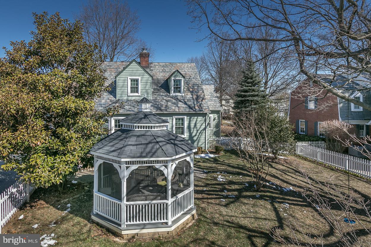 513 Wilton Road Baltimore, MD 21286 - Photo 5 of 30 a top view of a house with a yard