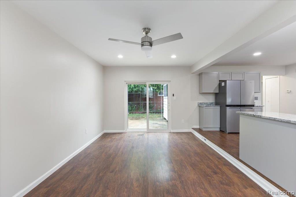 26095 Burg Road Warren, MI 48089 - Photo 12 of 28