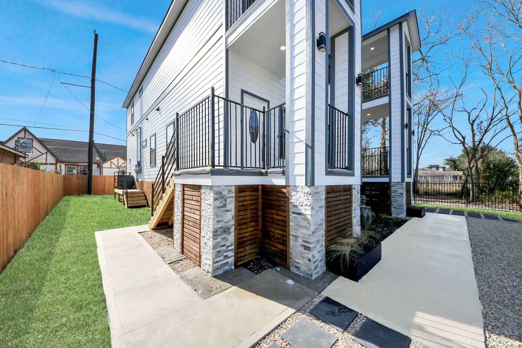 5226 Ricky Street Houston, TX 77033 - Photo 8 of 50 a view of a building with a yard