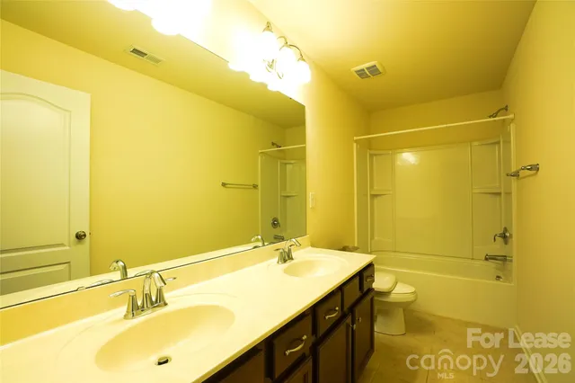 $2,895 | 5904 Stirlingshire Court, Charlotte, NC 28273