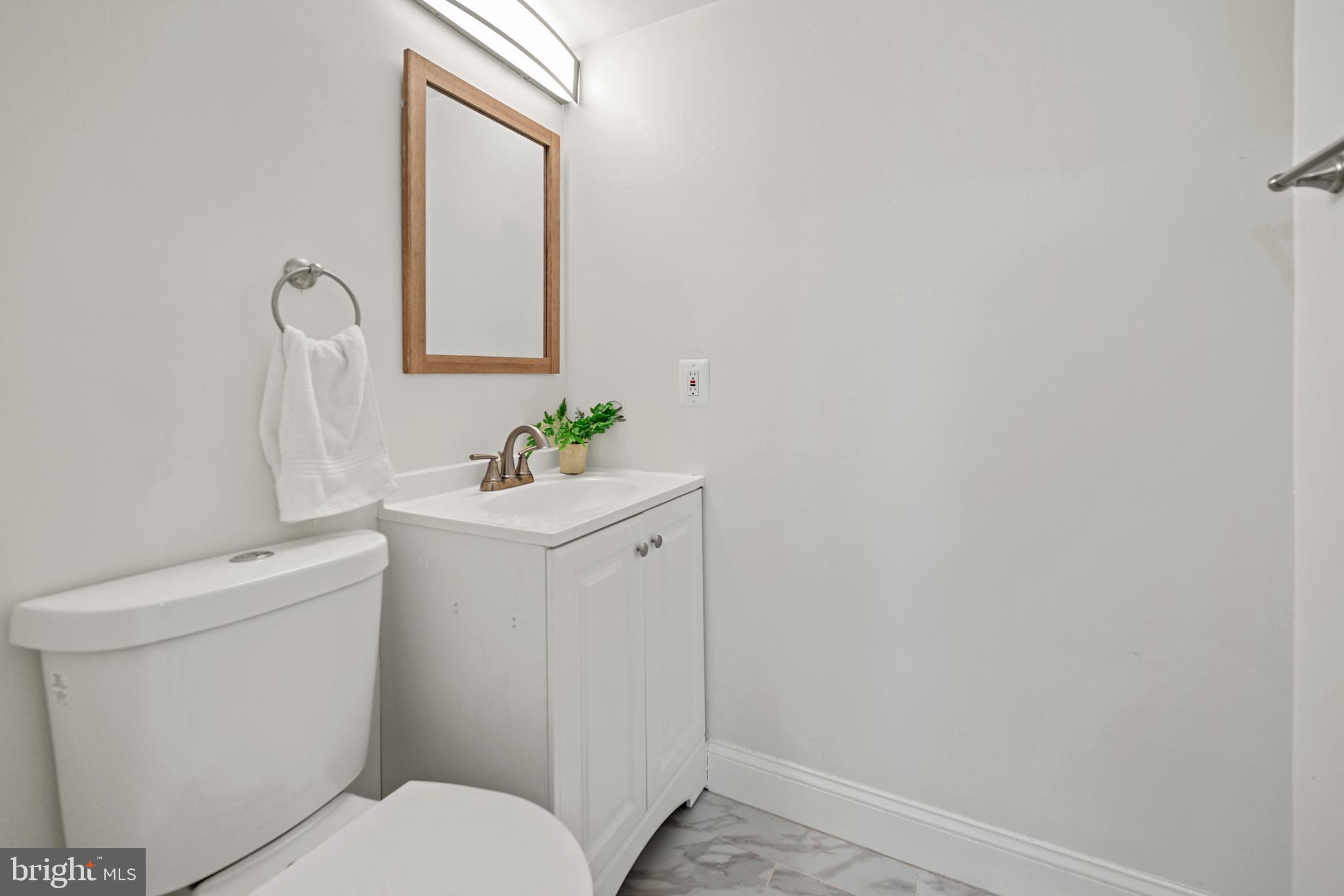 3724 Stonesboro Road Fort Washington, MD 20744 - Photo 25 of 41 Half Bathroom