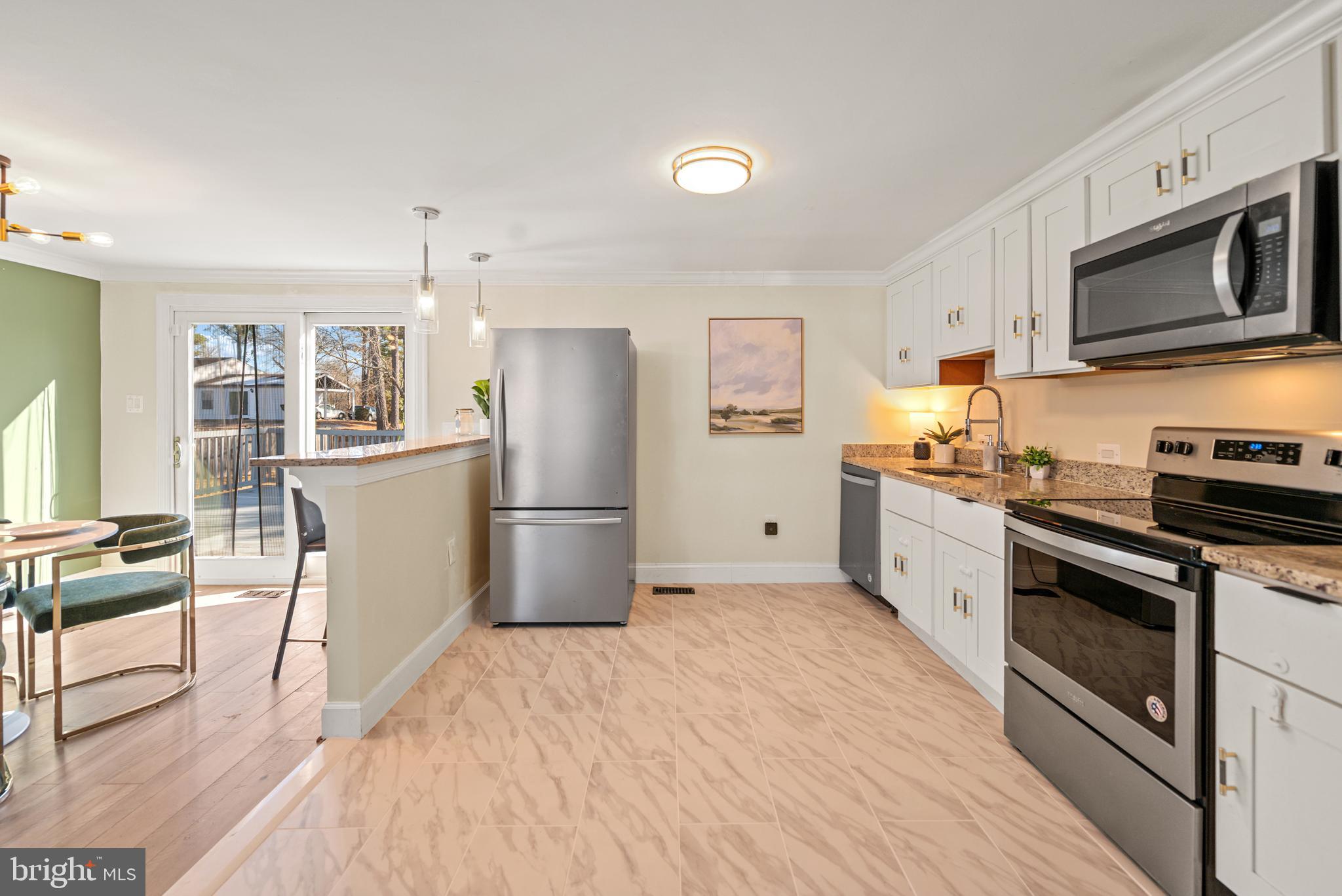 3724 Stonesboro Road Fort Washington, MD 20744 - Photo 3 of 41 Updated Kitchen