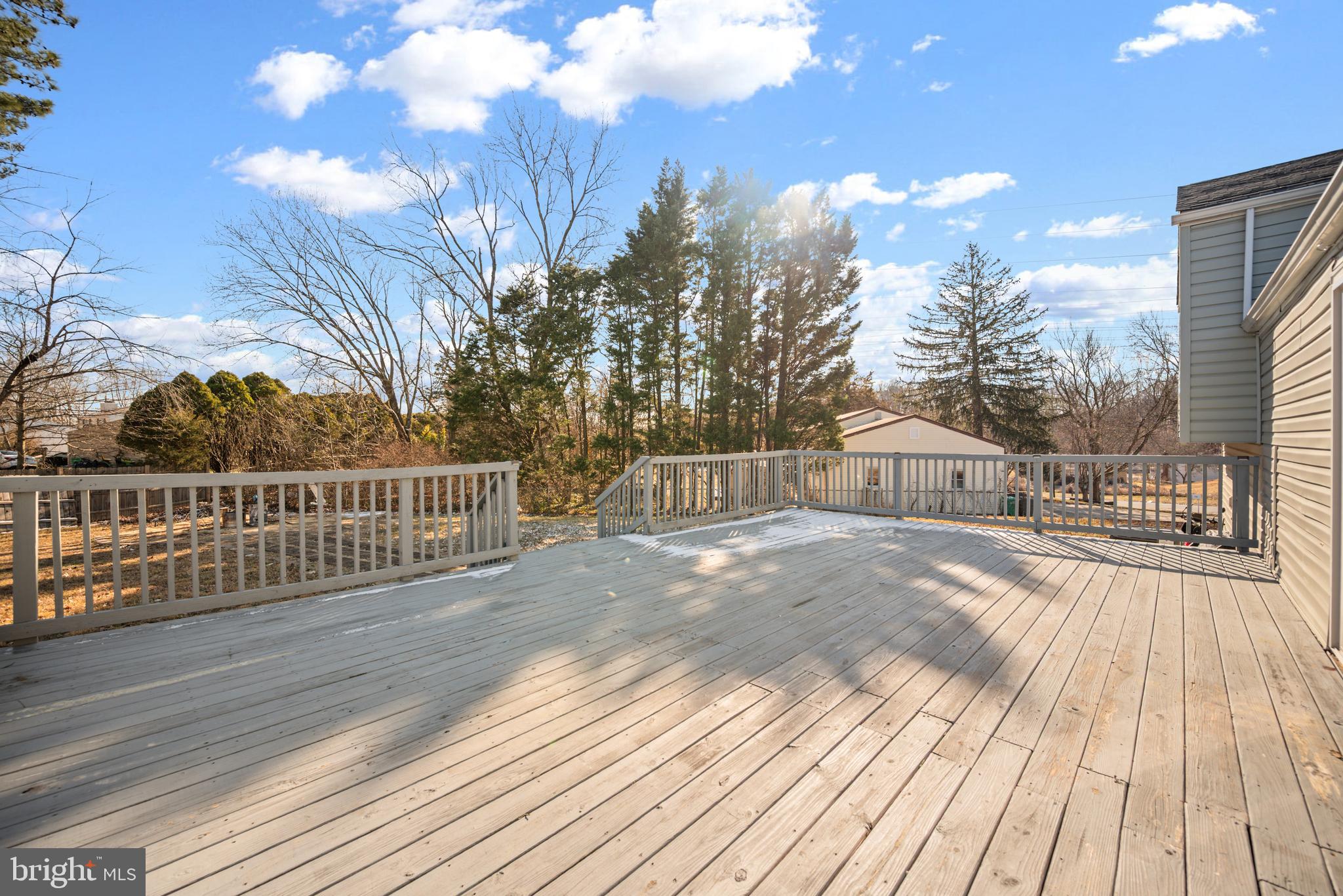 3724 Stonesboro Road Fort Washington, MD 20744 - Photo 27 of 41 Large Wooden Deck