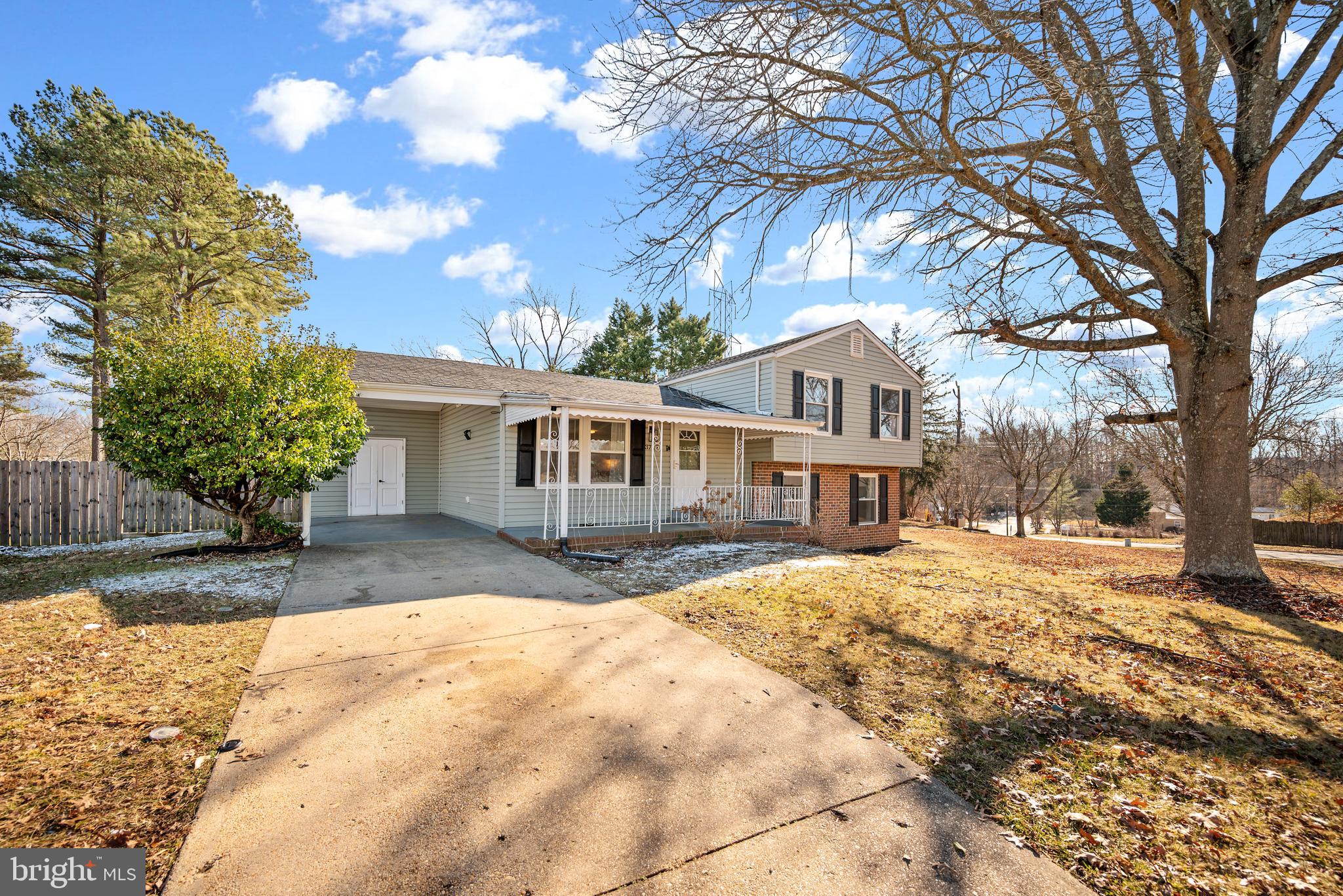3724 Stonesboro Road Fort Washington, MD 20744 - Photo 33 of 41 Long Driveway