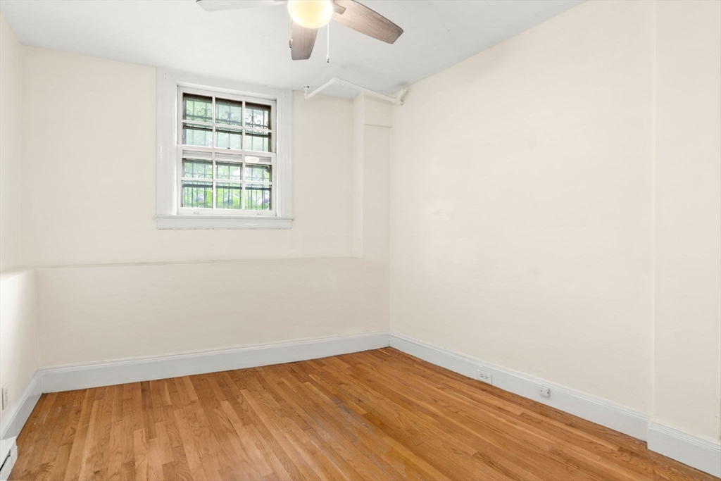 112 Pinckney Street, Unit 4 Boston, MA 02114 - Photo 9 of 27