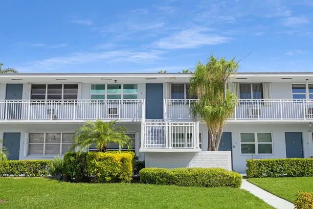 front view of house with a yard