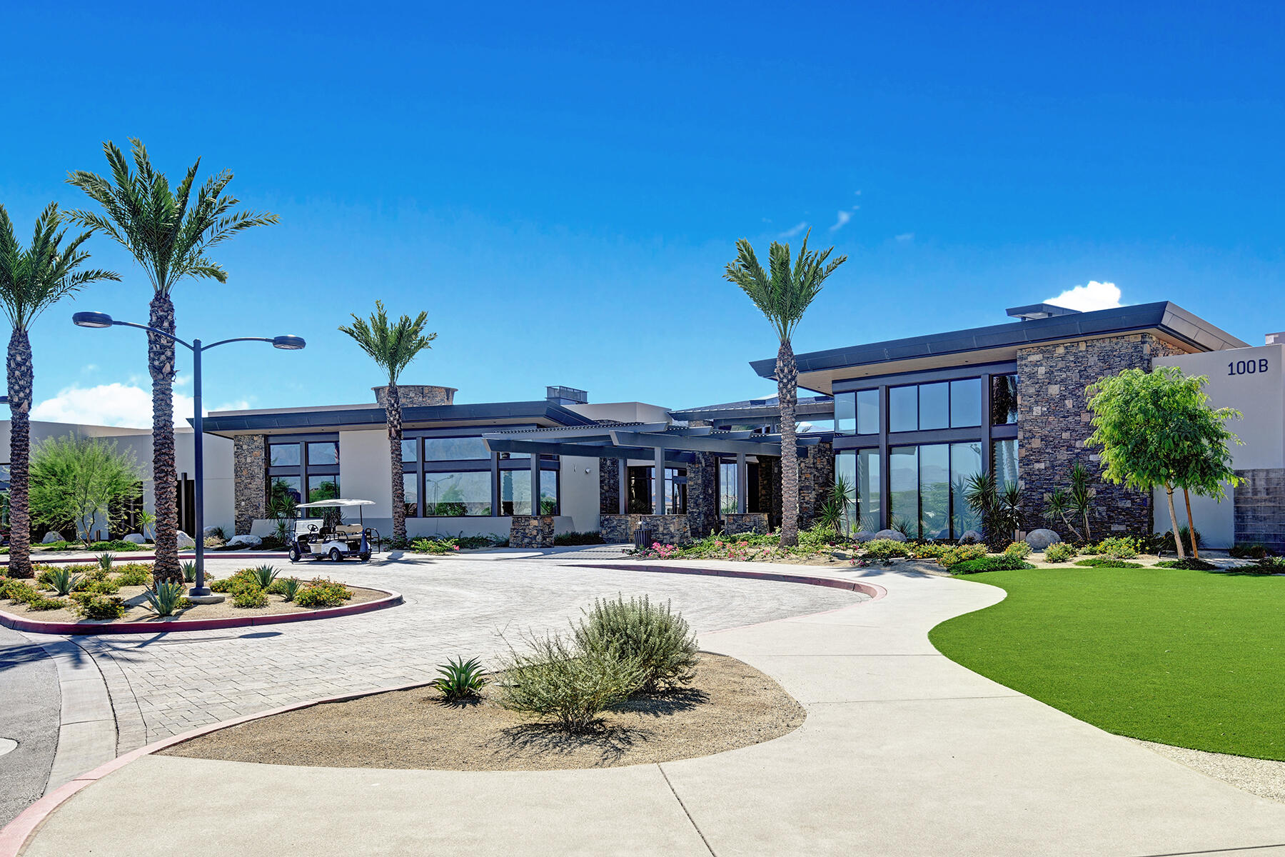 58 Claret Road Rancho Mirage, CA 92270 - Photo 31 of 33 a view of multiple houses with a yard