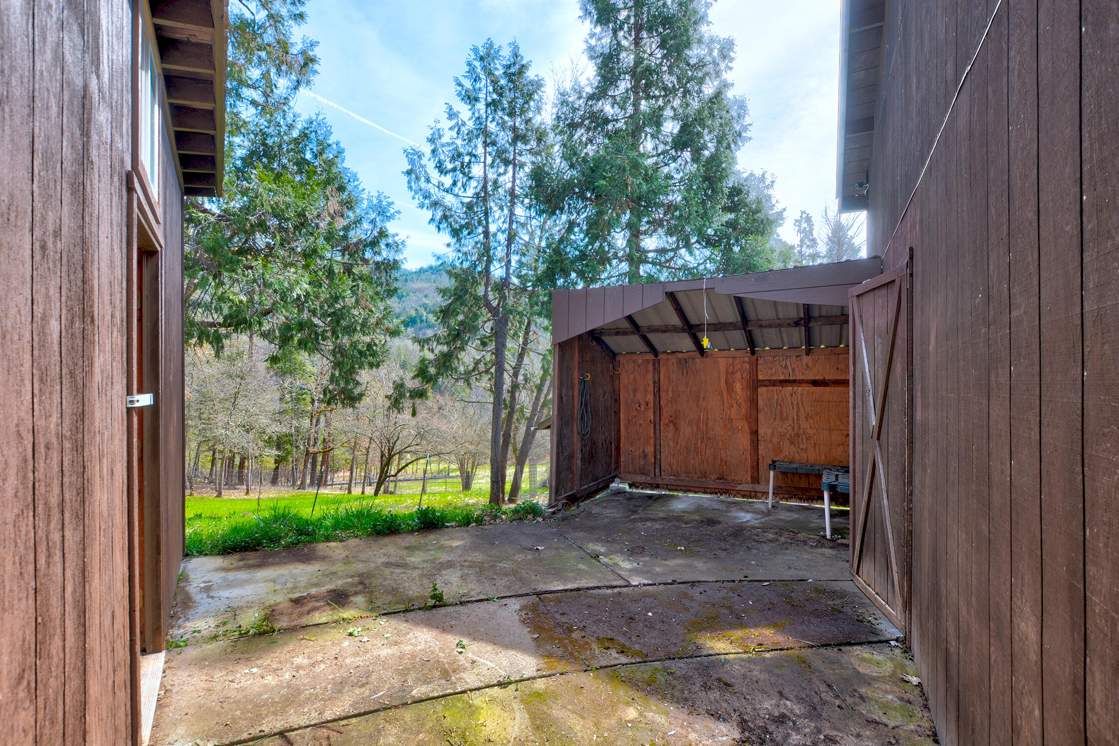 5492 Highway 227 Trail, OR 97541 - Photo 36 of 57