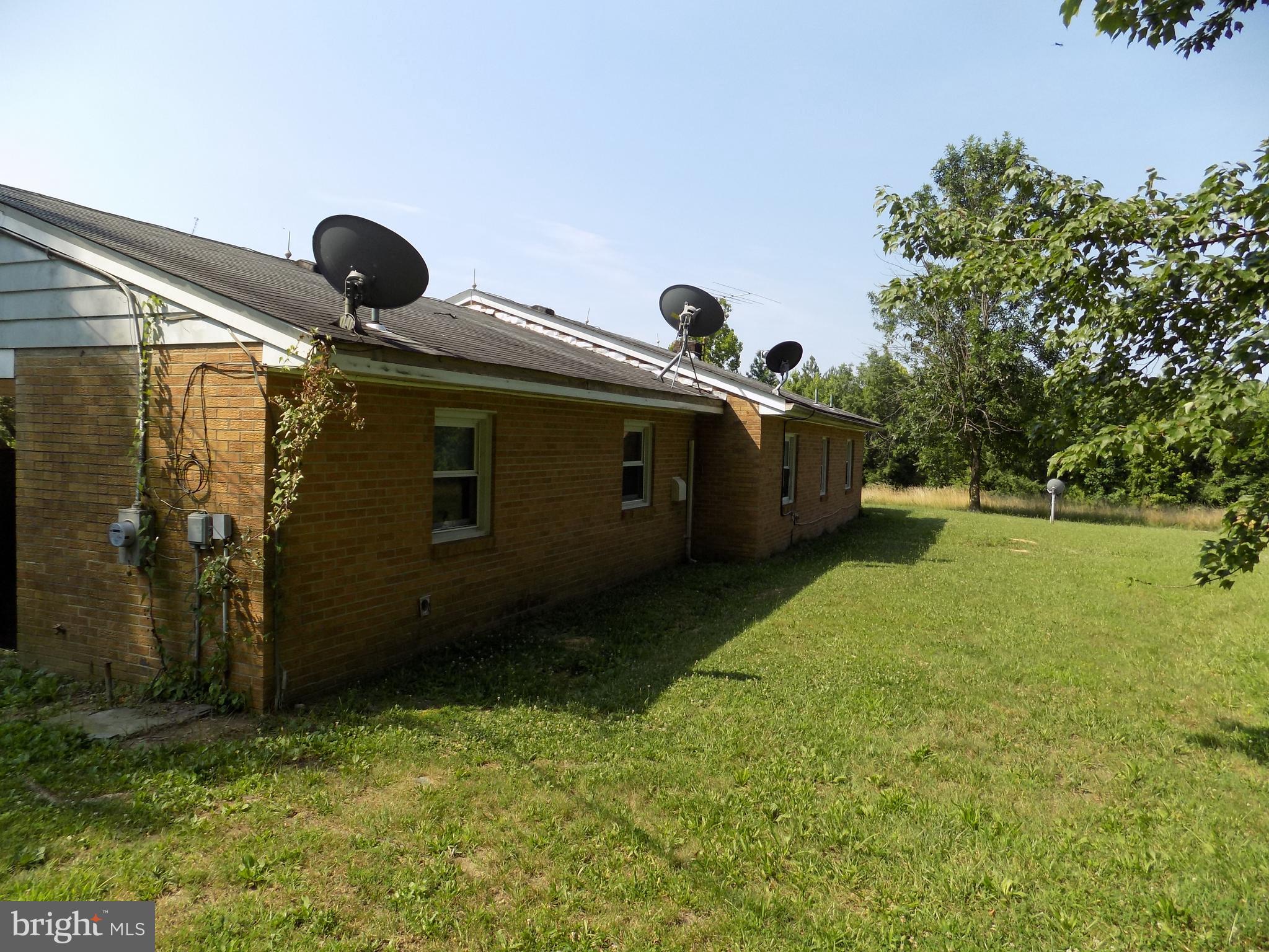 2334 Mt Olive Road Beaverdam, VA 23015 - Photo 3 of 16 Rear