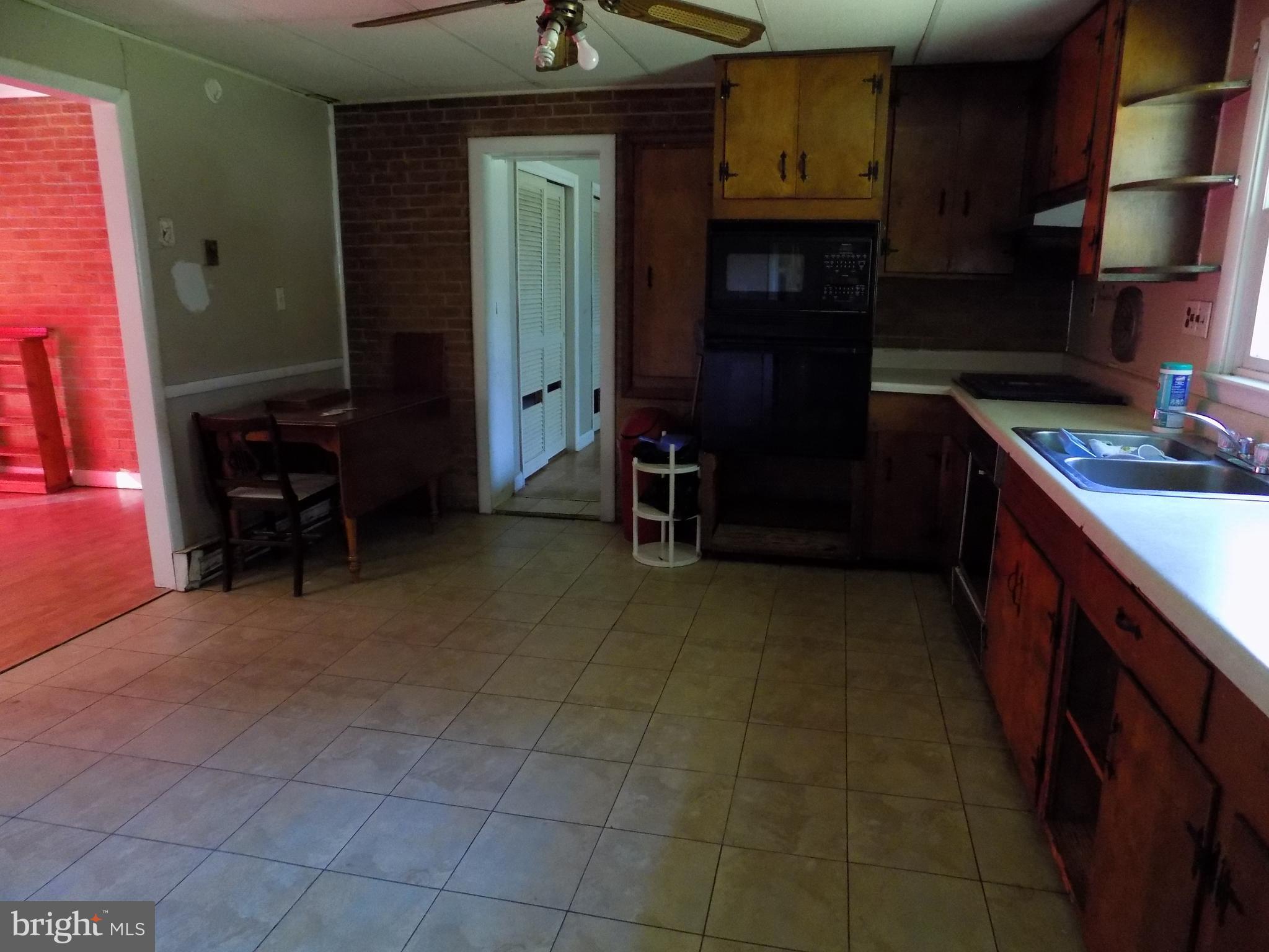 2334 Mt Olive Road Beaverdam, VA 23015 - Photo 4 of 16 itchen
