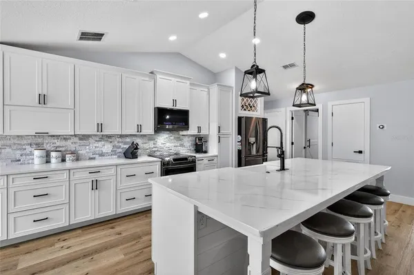 $489,900 | 36403 Barrington Drive, Eustis, FL 32736