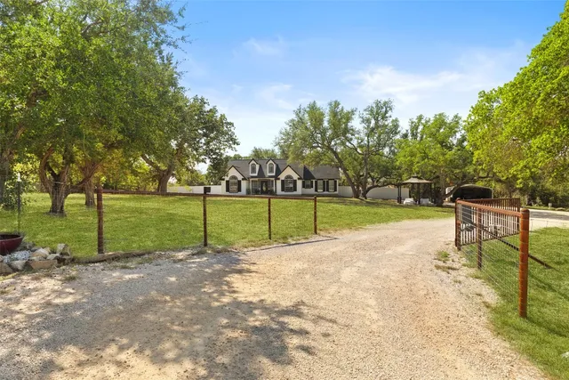 $499,000 | 280 Stonegate Drive, Johnson City, TX 78636