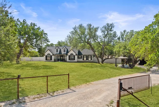 $499,000 | 280 Stonegate Drive, Johnson City, TX 78636