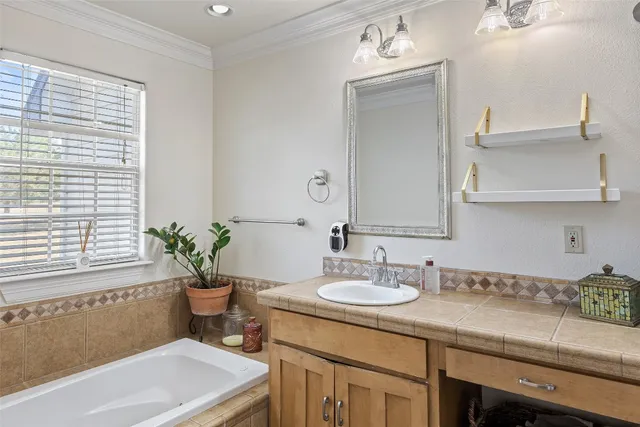 $499,000 | 280 Stonegate Drive, Johnson City, TX 78636