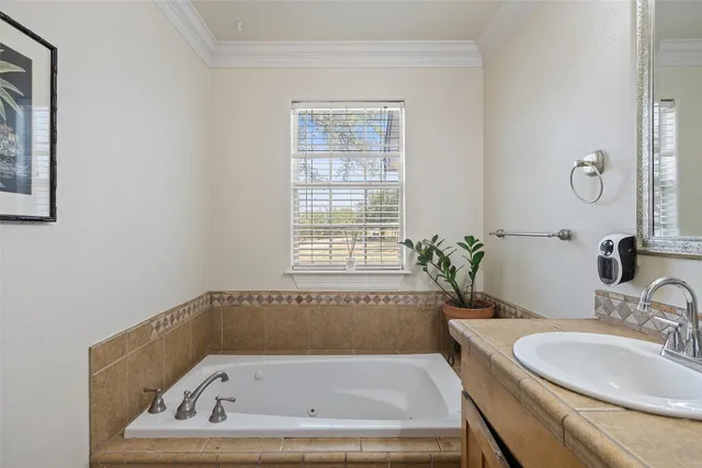 $499,000 | 280 Stonegate Drive, Johnson City, TX 78636