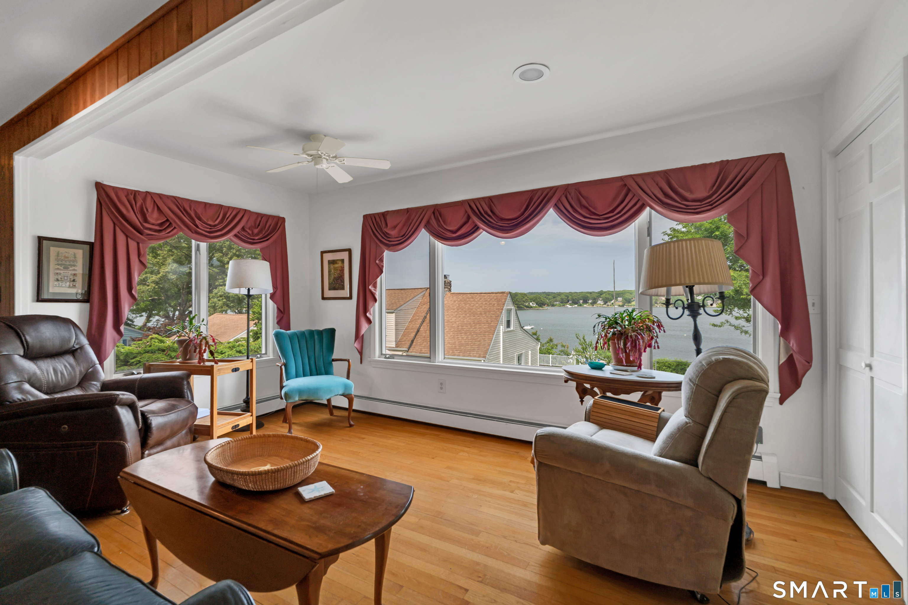 16 Ledge Road East Lyme, CT 06357 - Photo 5 of 34