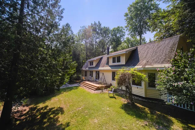 $1,095,000 | 9670 South County Line Road, Manistee, MI 49660