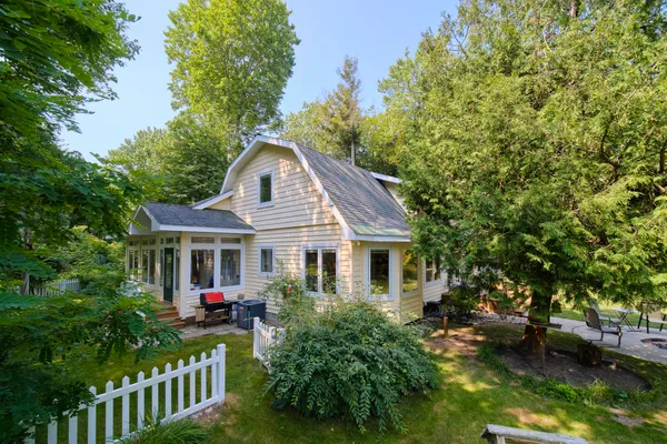 $995,000 | 9670 South County Line Road, Manistee, MI 49660