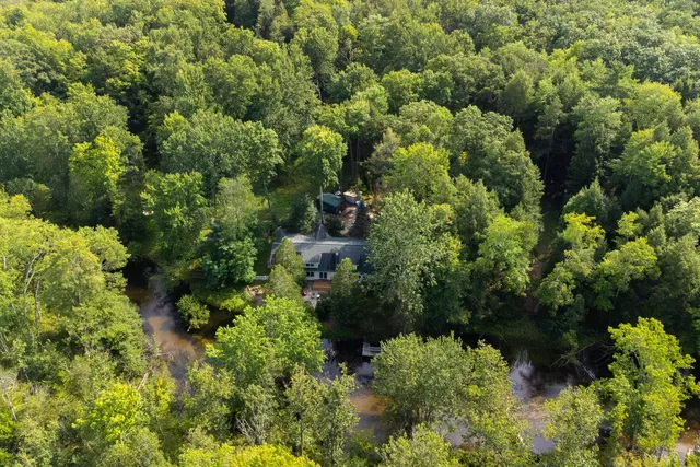$1,095,000 | 9670 South County Line Road, Manistee, MI 49660