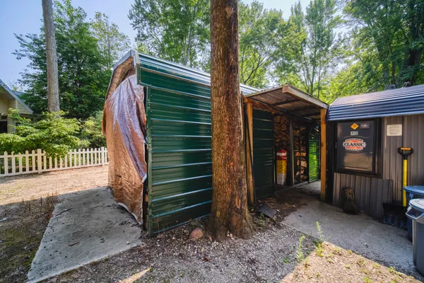 $995,000 | 9670 South County Line Road, Manistee, MI 49660