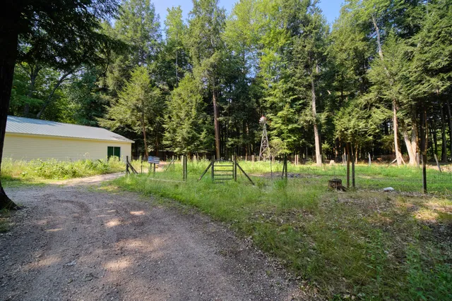 $1,095,000 | 9670 South County Line Road, Manistee, MI 49660