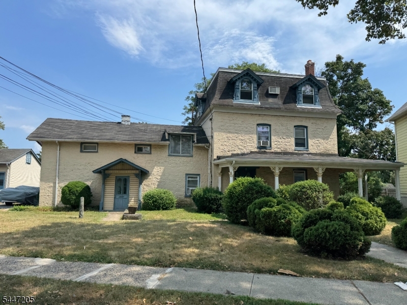 194 Krone Place Hackensack, NJ 07601 - Photo 1 of 6