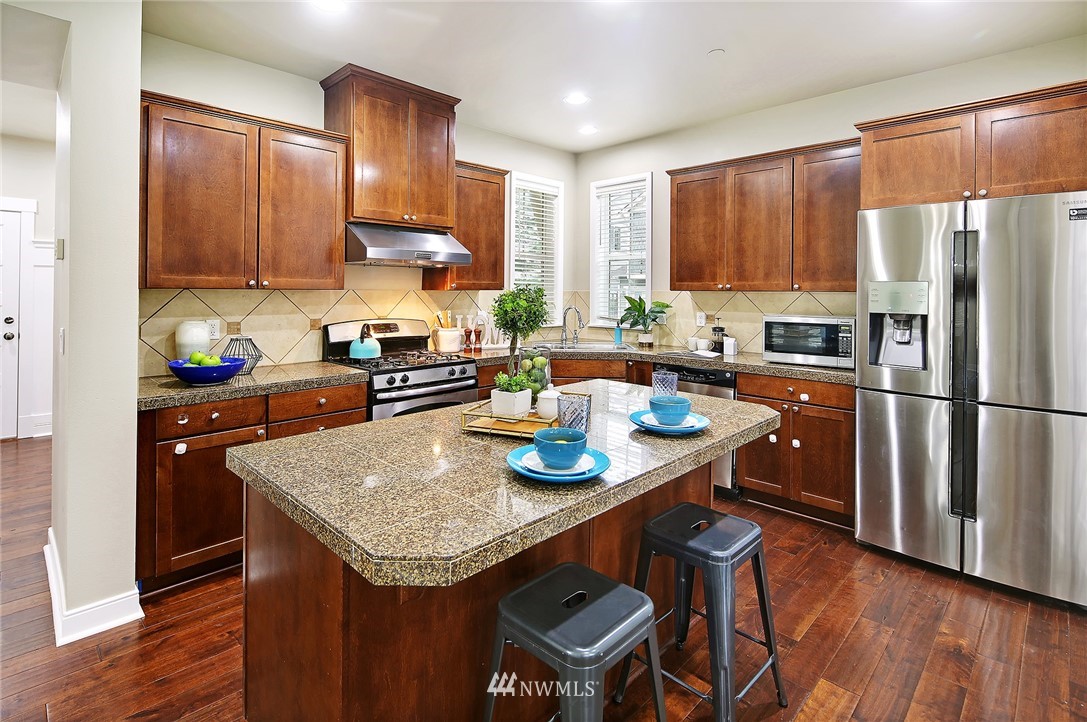 18303 40th Avenue Southeast Bothell, WA 98012 - Photo 7 of 27 Gallery Image 7