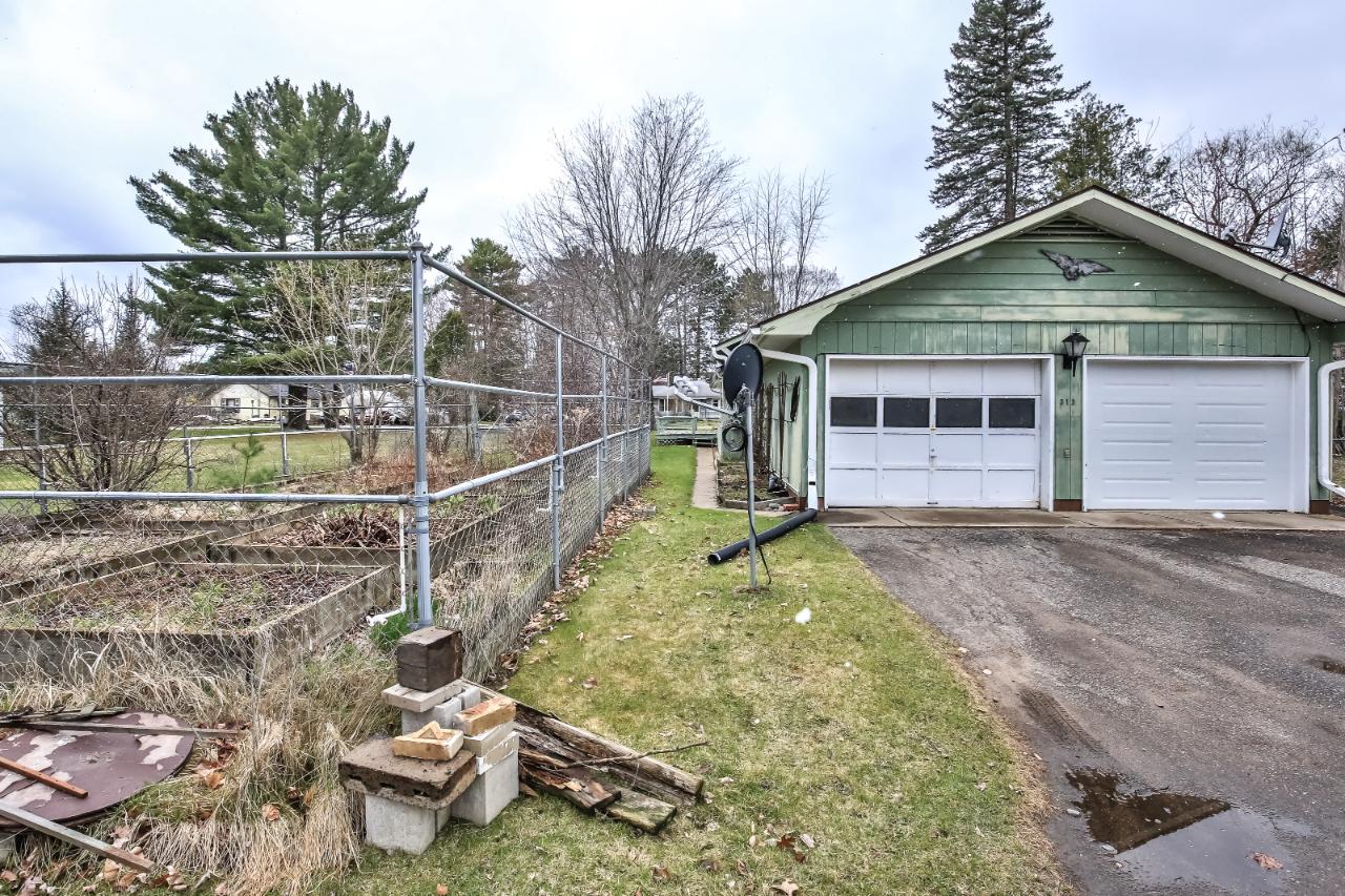 313 South Fifth Street Eagle River, WI 54521 - Photo 38 of 39 Gallery Image 38