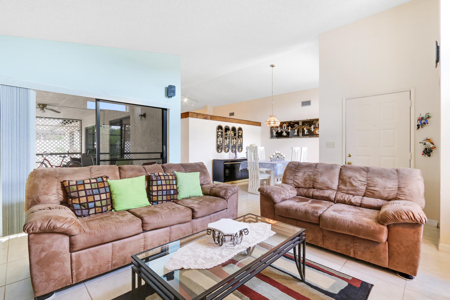 11710 Countryview Lane Boca Raton, FL 33428 - Photo 8 of 17 living room