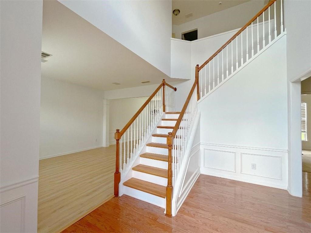 8205 Norwich Place Suwanee, GA 30024 - Photo 2 of 30