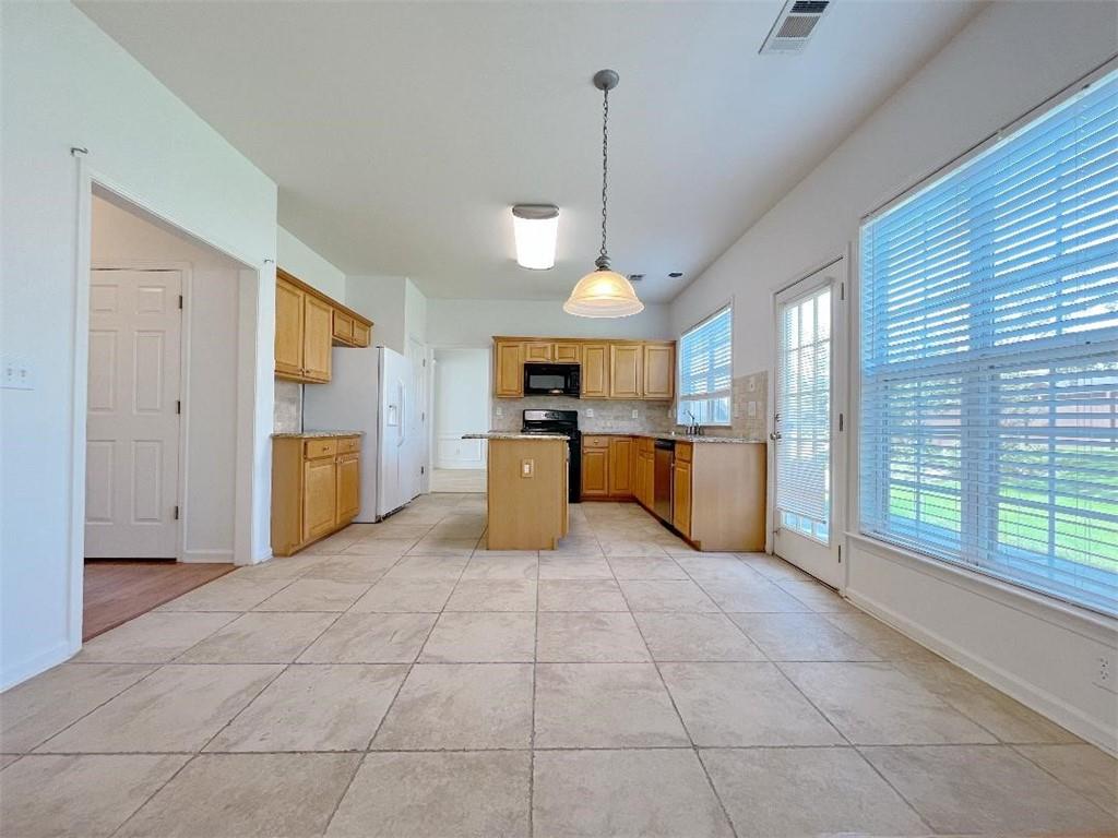 8205 Norwich Place Suwanee, GA 30024 - Photo 6 of 30