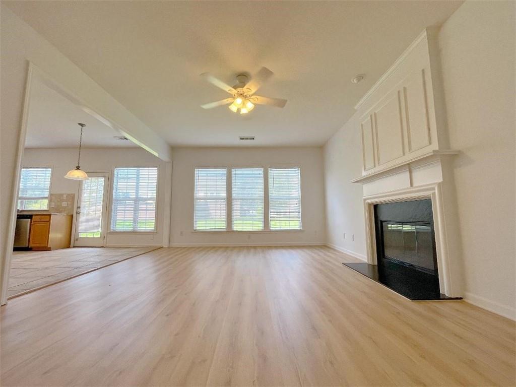 8205 Norwich Place Suwanee, GA 30024 - Photo 8 of 30