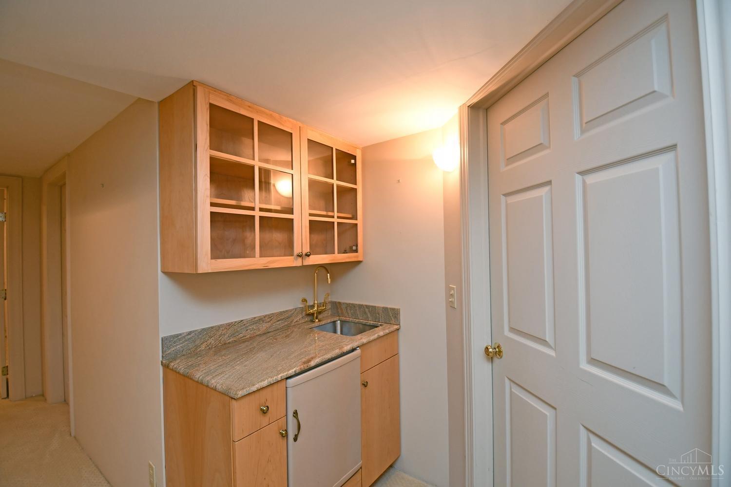 8849 Montgomery Road Cincinnati, OH 45236 - Photo 36 of 43