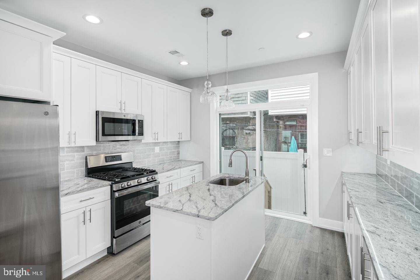 545 Tree Street Philadelphia, PA 19148 - Photo 6 of 27 Gallery Image 6