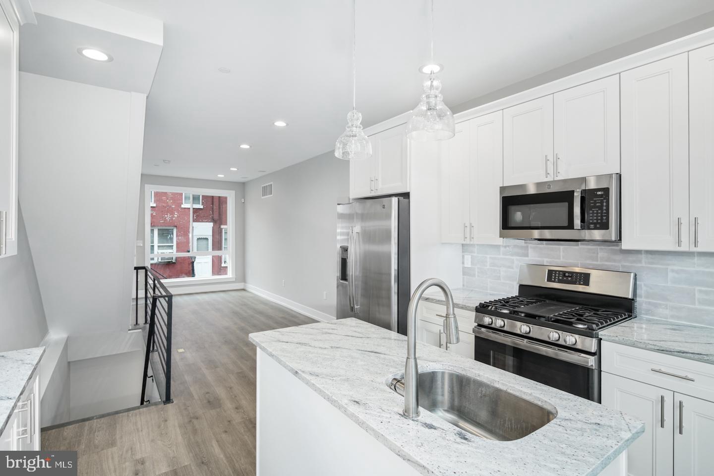545 Tree Street Philadelphia, PA 19148 - Photo 7 of 27 Gallery Image 7