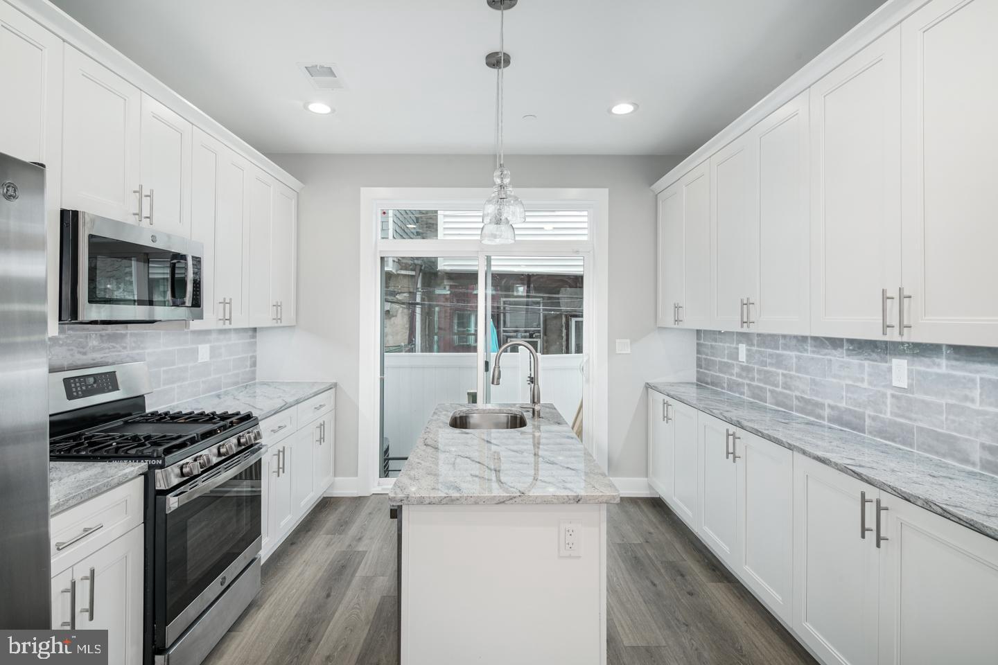 545 Tree Street Philadelphia, PA 19148 - Photo 8 of 27 Gallery Image 8