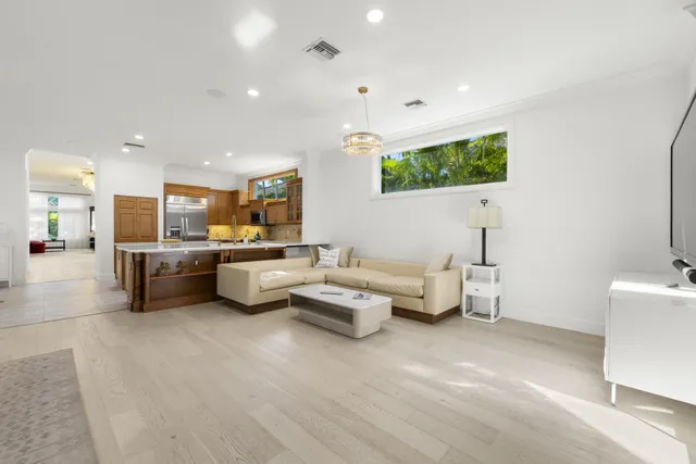 $3,949,000 | 325 Eagle Drive, Jupiter, FL 33477